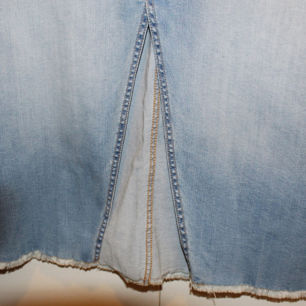 Torrid NWT 22 Midi Denim Front Slit Skirt Light Blue Denim Pencil Skirt - Picture 9 of 14